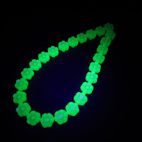 UG flower beads - Picture 8 of 8